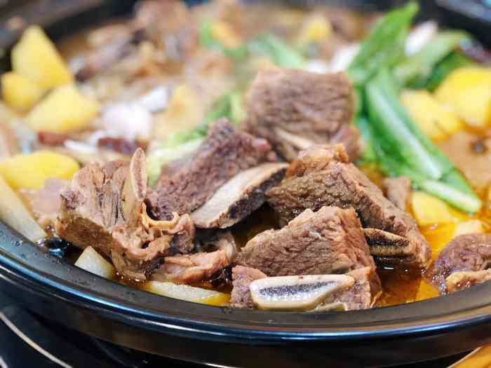 闯关东牛排牛尾一锅香(南宁总店)