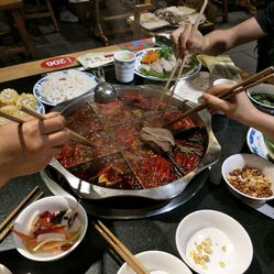 董家湾火锅人均消费_火锅卡通图片(2)