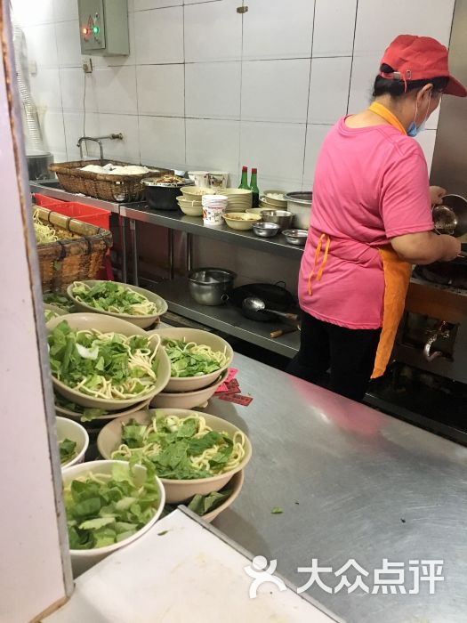 三狗牛肉面馆厨房图片 第9张