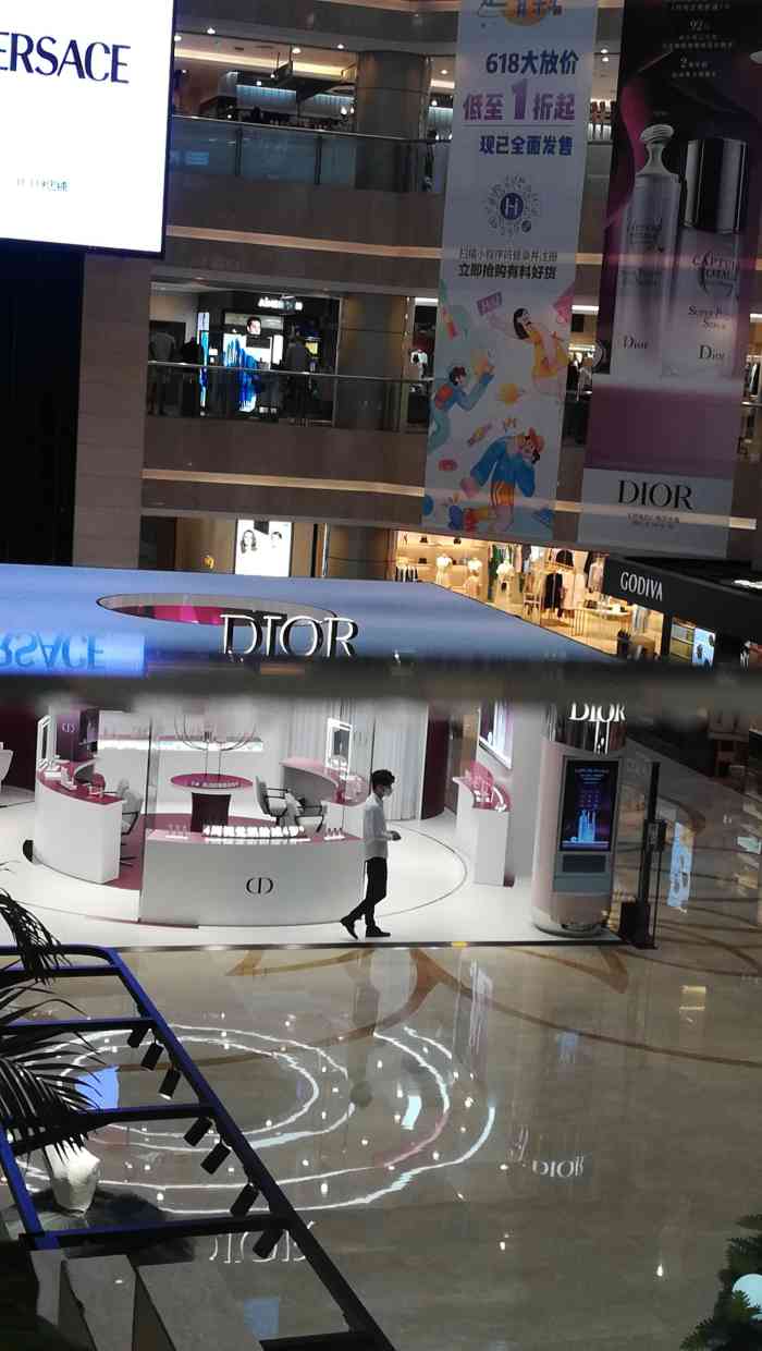 dior(海信广场店)-"爱美女生的宠爱～生活展之dior送.