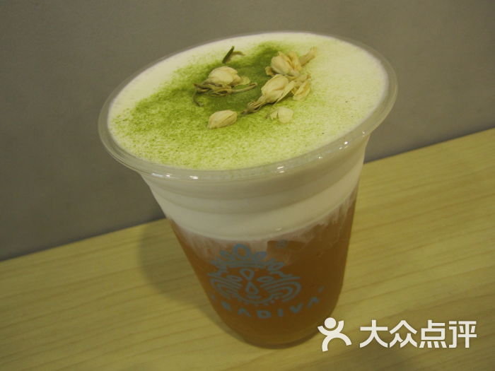 茉莉花绿茶芝士奶盖