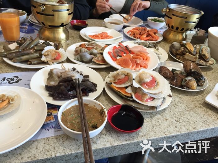 皇冠海鲜火锅自助晚餐_339海鲜自助火锅图片_海鲜火锅自助(2)