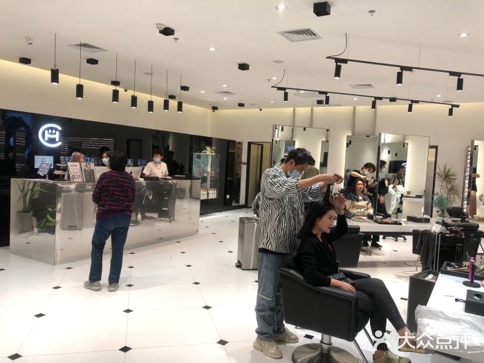 香港hair corner明星御用美发沙龙(华采天地店)图片