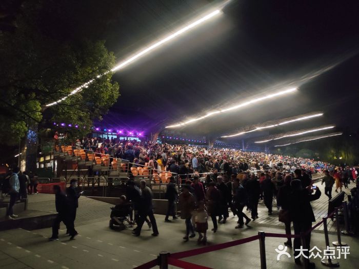 印象西湖·最忆是杭州实景演出满席的座位图片