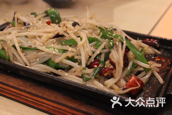 有喜屋深夜食堂(安龙路店)铁板银芽韭菜图片 第3张