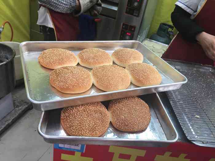 土耳其帅哥烧饼(弹子石店)-"这家土耳其帅哥饼位于弹子石宏声广场