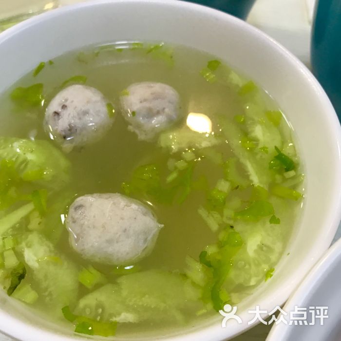 招牌潮汕猪肉丸子汤
