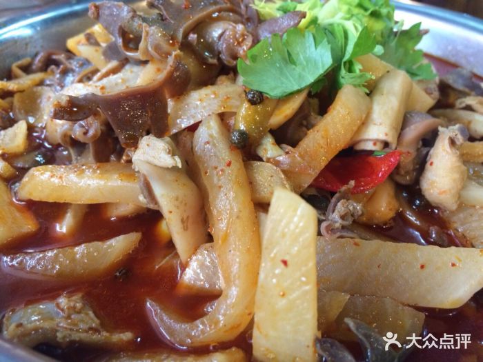 酸萝卜鸡杂