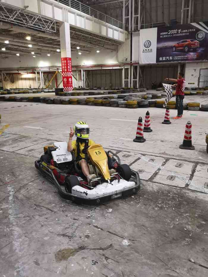 金速赛车馆"真实版卡丁车,体验速度激情 位置-大众点评移动版