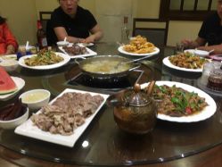 杀猪菜是什么内容 MkFVhnKvf2eIwOKJt1V-7u9b5UGLUzbvTVBFjjLVpJrZgTOCEAbs6yyqt0fE90ub.jpg