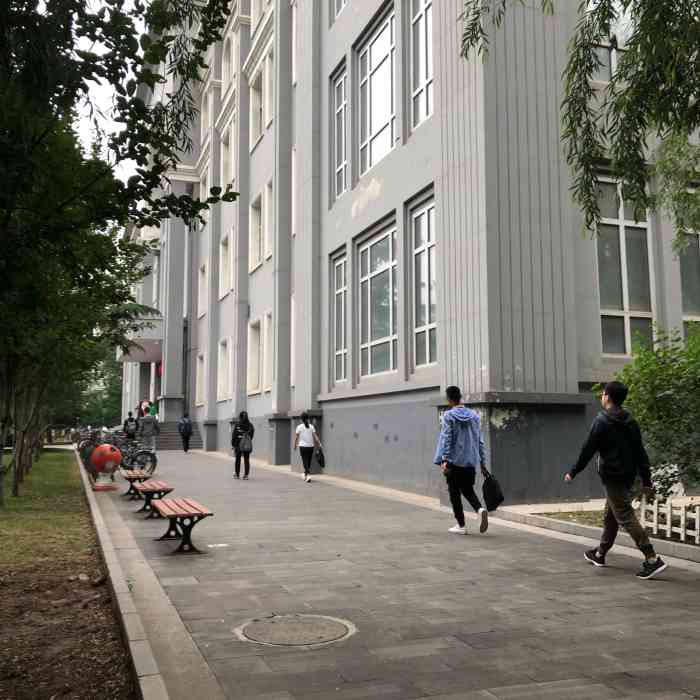 太原理工大学迎西校区图书馆-"太原理工大学是一所类