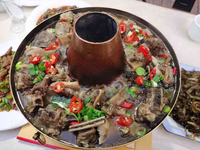 有土猪肉暖锅,牛肉暖锅,牛排暖锅,仔排暖锅.