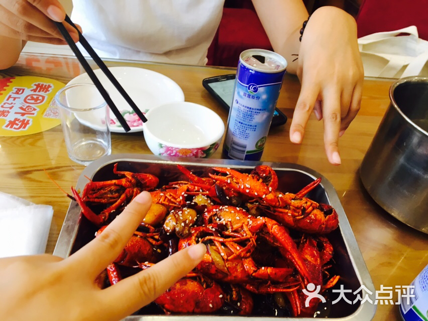 食尖儿小龙虾(八角店)的点评