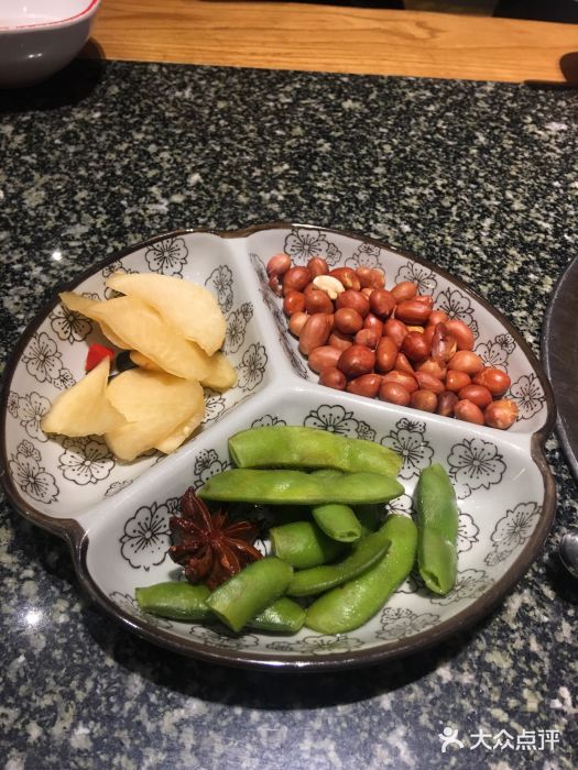 马丫东北菜马姐炭屋餐前小菜图片