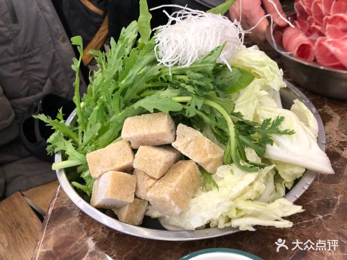 恩福来清真涮羊肉(王顶堤店)蔬菜拼盘图片 第1张