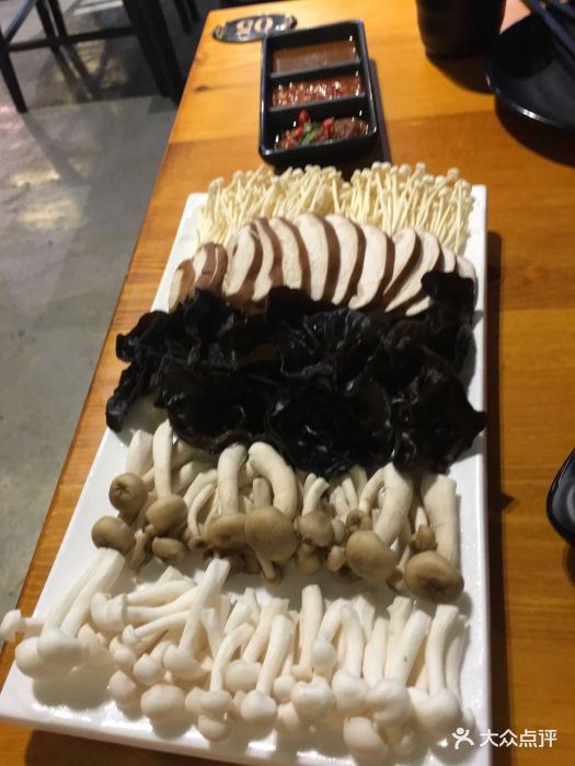 好吃嗷(òó)店在延安路上岛咖啡对面.-潮牛の