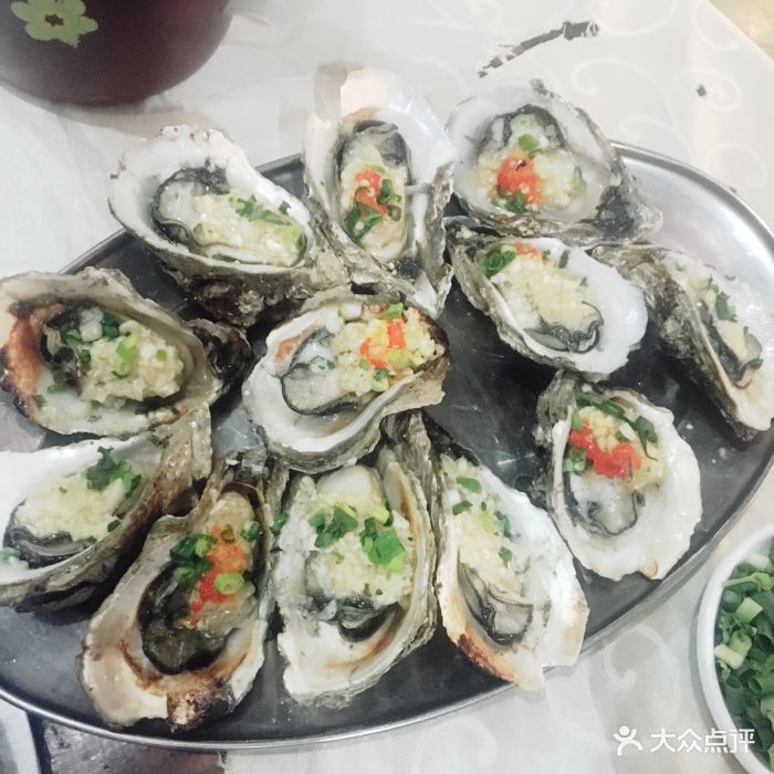芽菜公烤生蚝图片 - 第2张