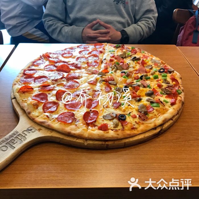 巴芙乐手拍披萨图片 第20张