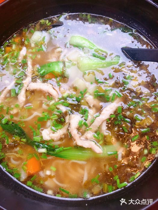 陕味食足(霄云路店)酸菜肉丝面图片