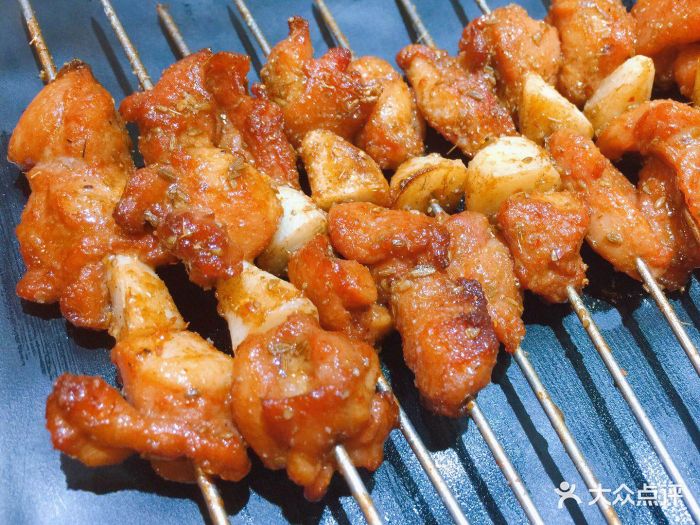 蒙艺烤羊腿蒜瓣肉图片