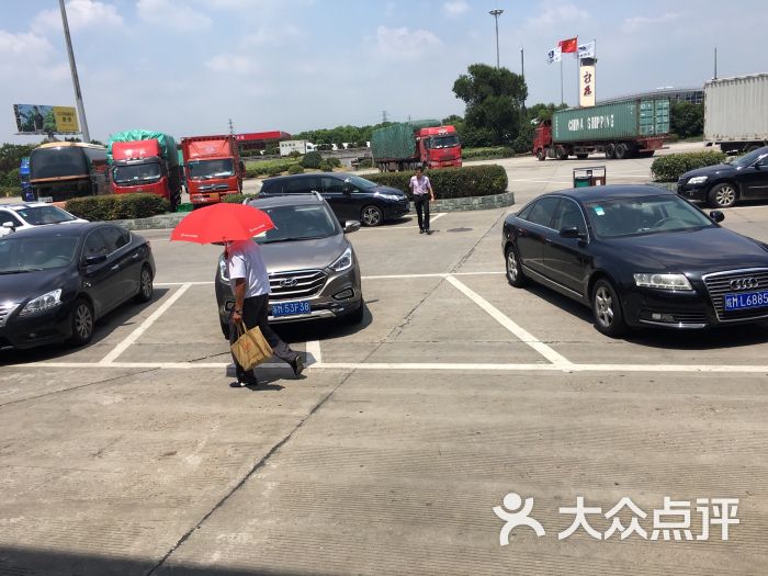 (新桥服务区)-停车场图片 - 第3张