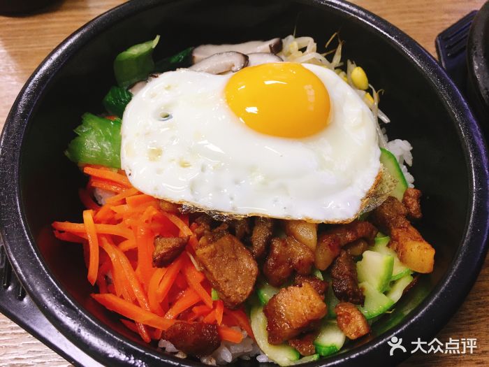五花肉石锅拌饭