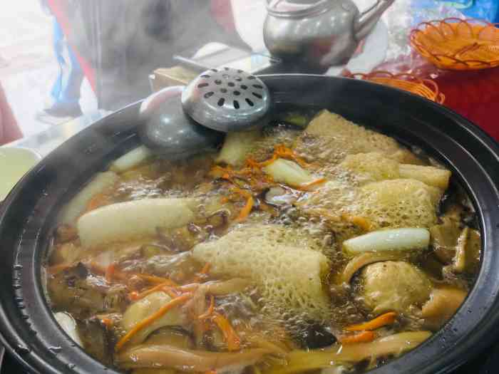 菌粹源野生菌-"以前只听说过云南的野生菌火锅但从没真正见.