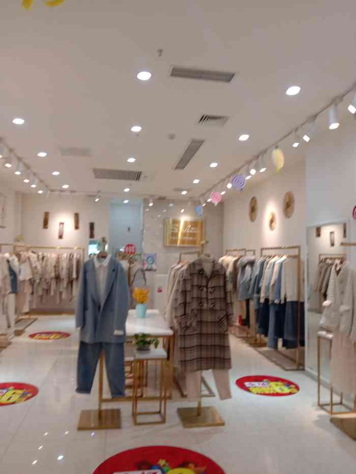 赛拉诺(吾悦广场店)-"著名服装品牌,在吾悦广场,欧亚