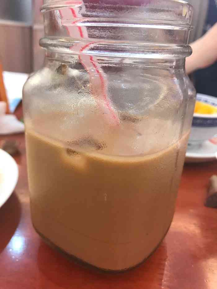 打分 点奶茶记得走冰,否则就是照片上显示的这点冰,半杯都是,和服务员