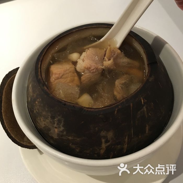 原只椰子老鸡汤