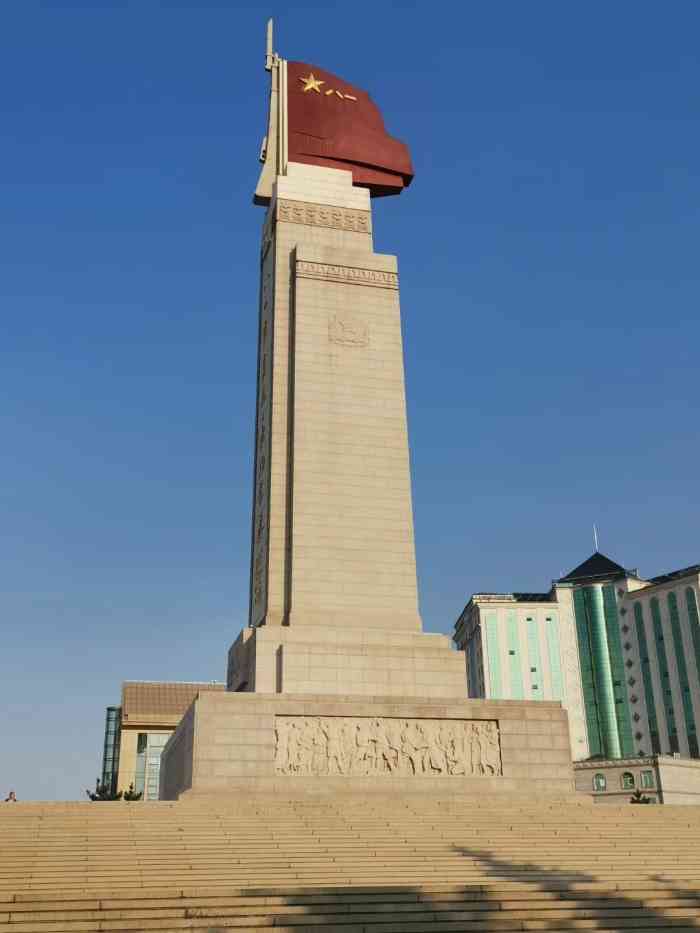 八一南昌起义纪念塔-"八一南昌起义纪念塔广场,是我们