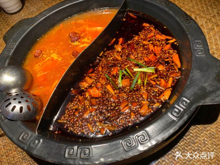 山城辣妹子重庆火锅(汇都广场店)红番牛尾鸳鸯锅图片 - 第2273张