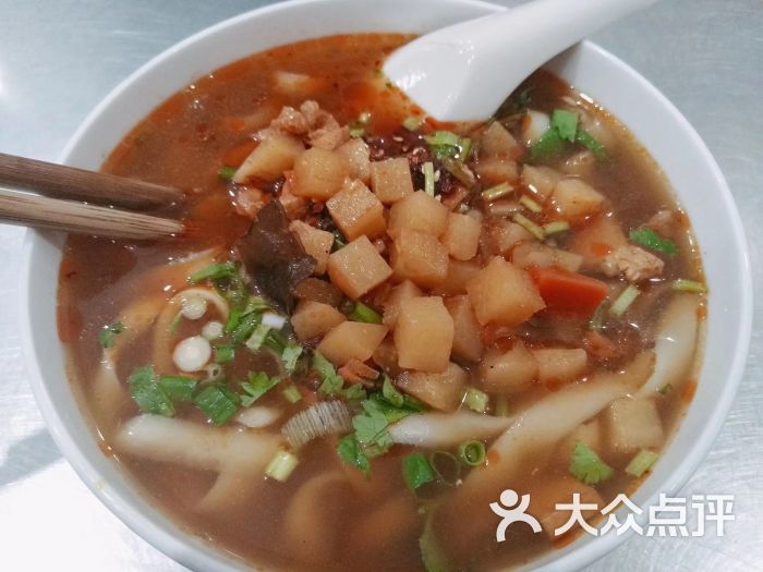 素臊子刀削面