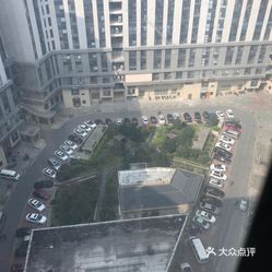 苏州婚纱广场_苏州婚纱城图片(2)