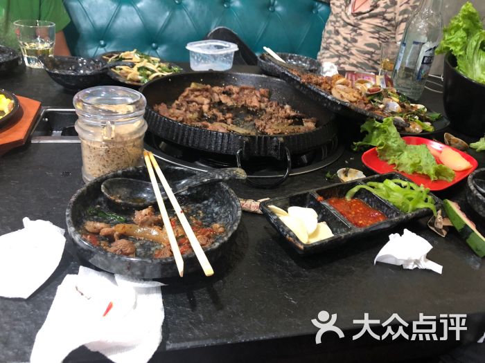 牛人烤(铁锅烤肉)图片 - 第1张