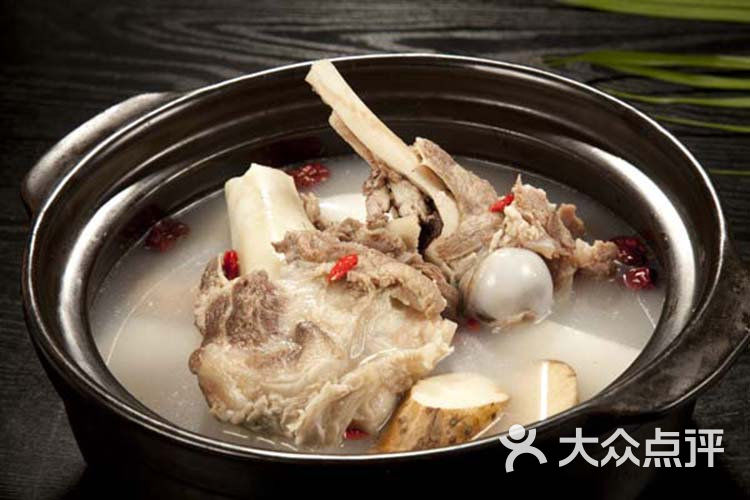 渔夫码头海鲜美食城筒骨煲淋大芥菜图片-北京海鲜