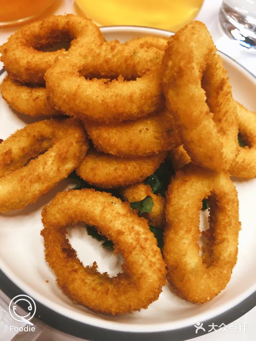 halo burger鸡肉洋葱圈图片