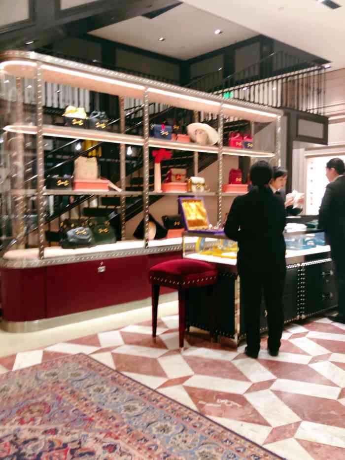 gucci古驰(成都远洋太古里店)-"【新年快乐[礼花]】我