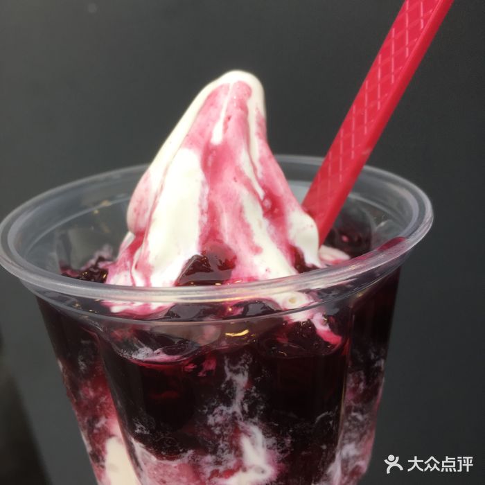 蜜雪冰城(石路一店)原味蓝莓圣代图片