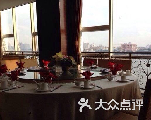 广州金沙港海鲜酒楼_三清山金沙绿谷大酒店_金沙港海鲜大酒店