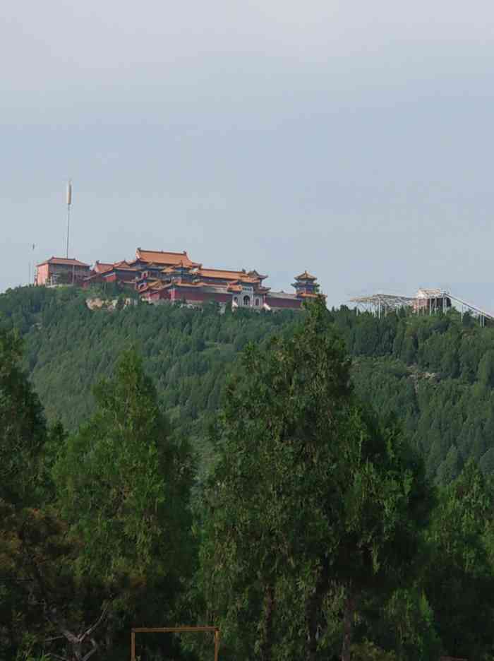 卧龙山-"卧龙山自然风景区位于河北省遵化市东南20.