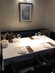艺奢书廊餐厅人均_餐厅卡通图片