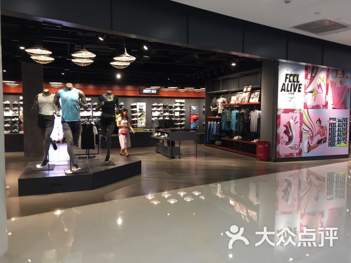 nike(湖滨银泰in77店)图片 - 第1张