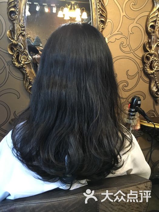 tipo hair salon烫发染发接发(明星店)的点评