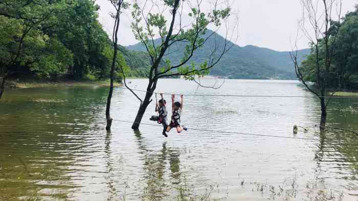 宁波九龙湖精灵谷水上乐园