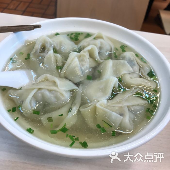 荠菜大馄饨