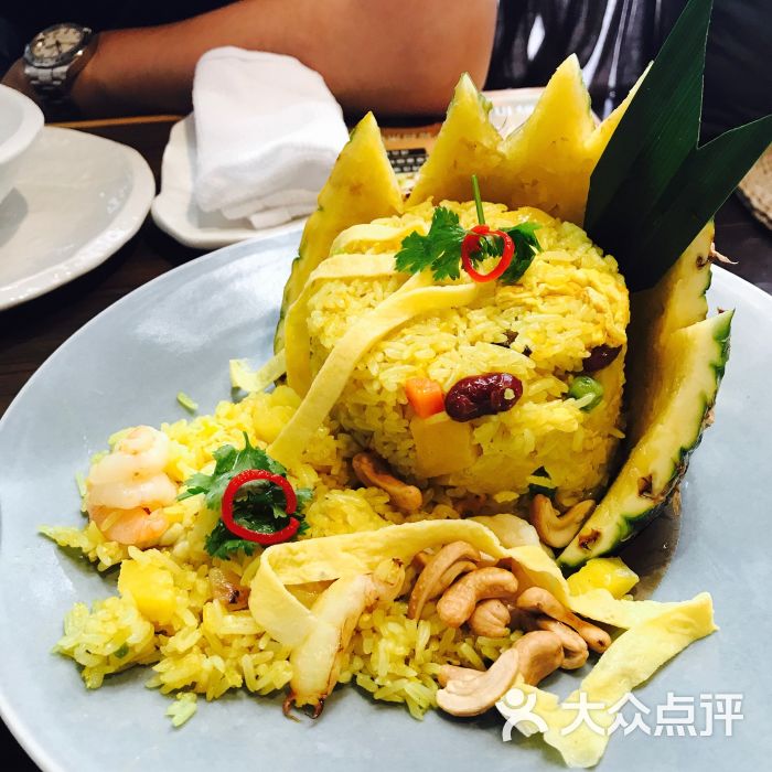 菠萝海鲜饭