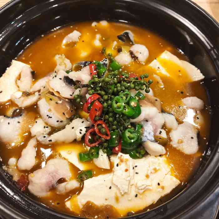 六小六鲜汤豆花鱼(蓝田店)-"假期去炮里看梯田油菜花海,中午吃饭时间