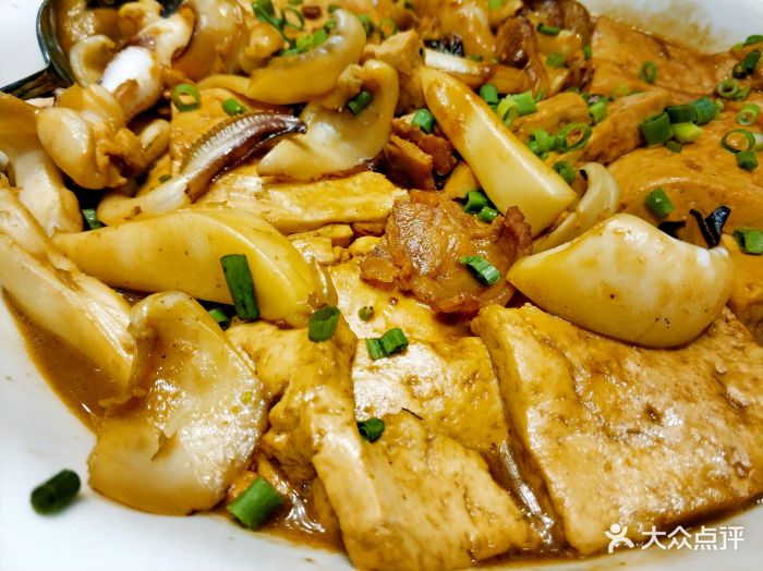 墨鱼烧豆腐