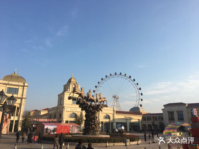 百联奥特莱斯图片
